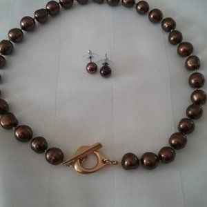 Very Stunning Brown Color Pearls and earrings